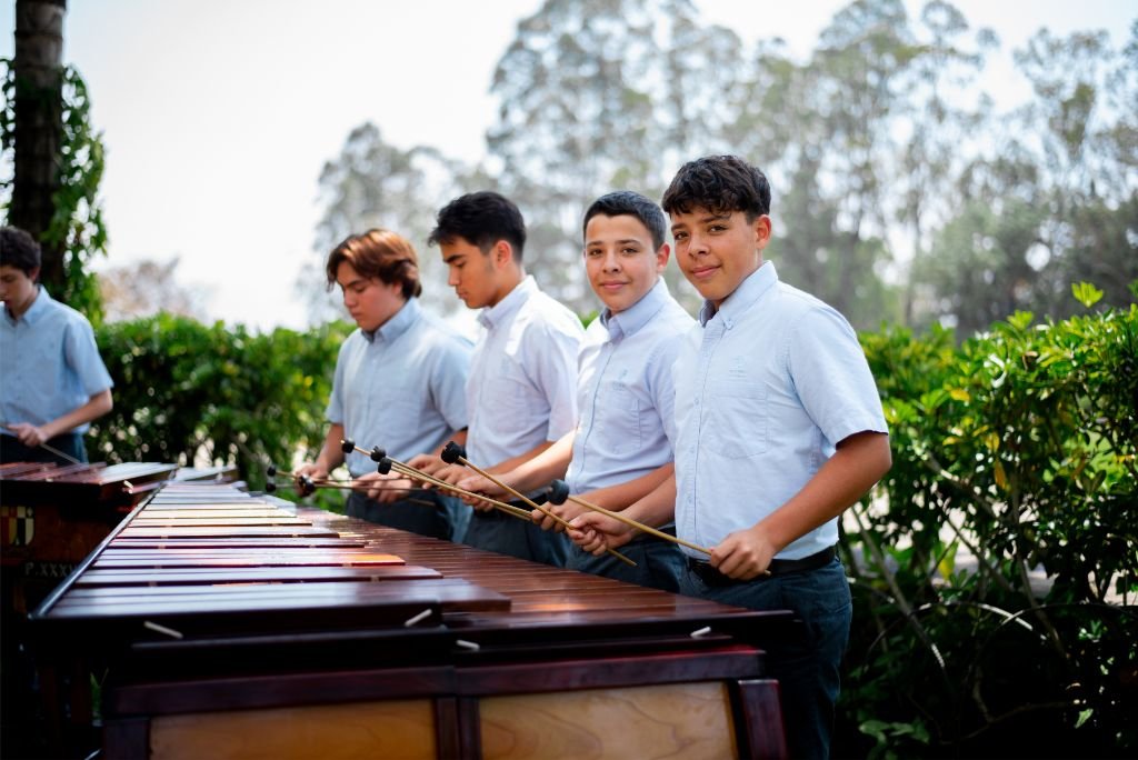 The only boys school advantage APDE El Roble