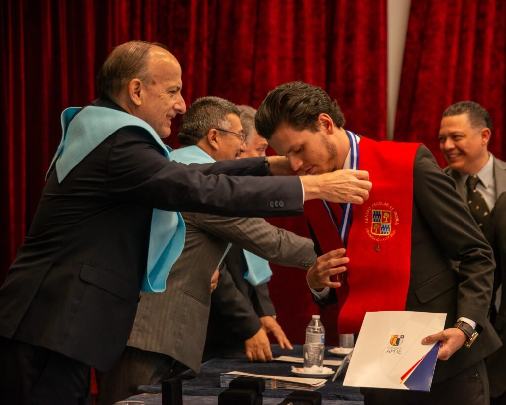 Bachillerato Internacional en APDE El Roble